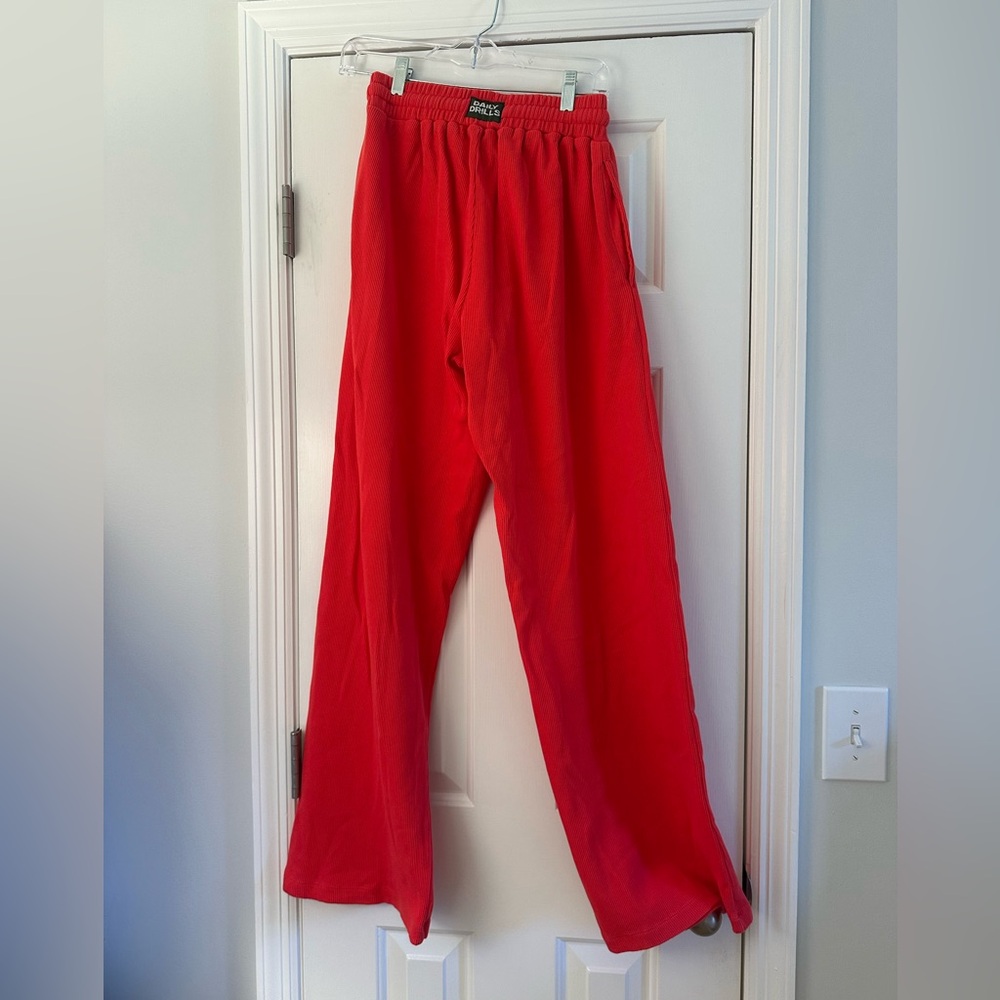 Daily Drills Red (Heart) Thermal Set - Picture 5 of 8